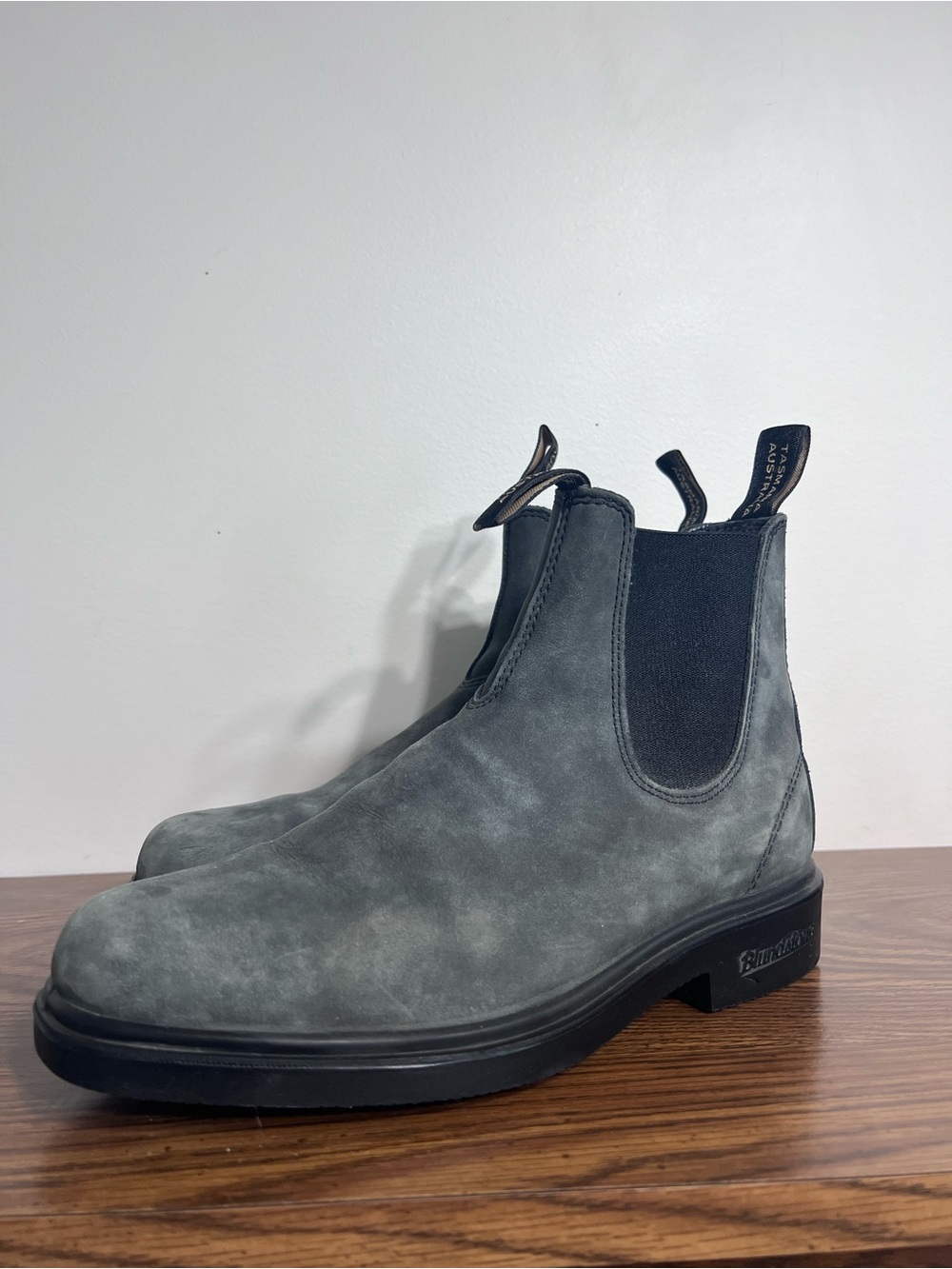 Blundstone 1308 Chisel Toe Rustic Boots Women’s size 9 (US) s - Picture 2 of 10